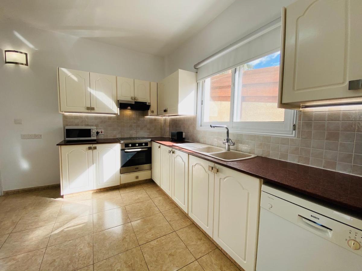 Acropolis Villa 8 Хлоракас Экстерьер фото