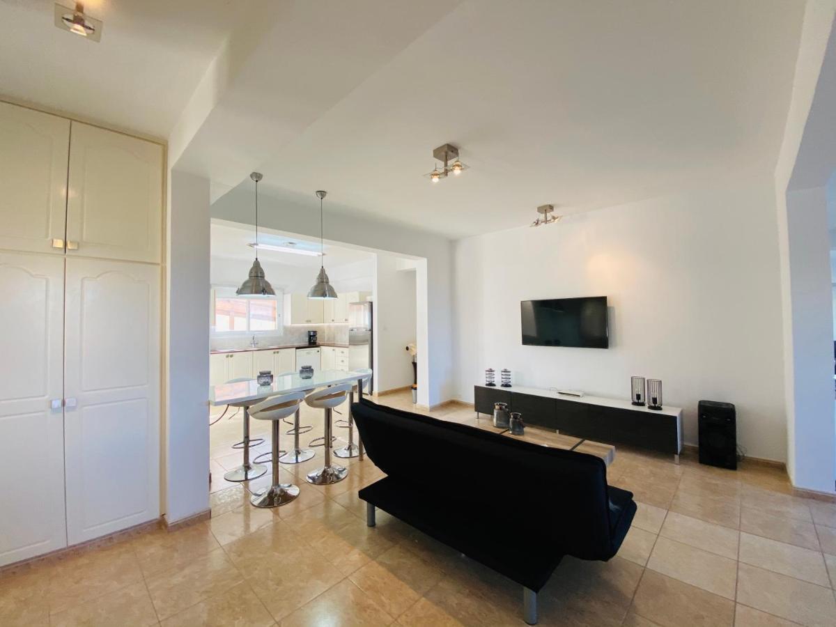 Acropolis Villa 8 Хлоракас Экстерьер фото